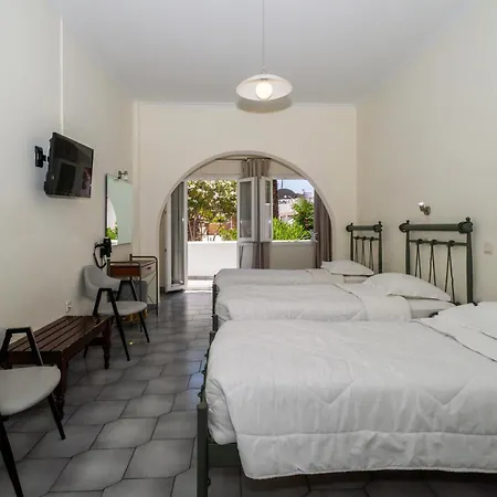 Albatros 4* Fira (Santorini)