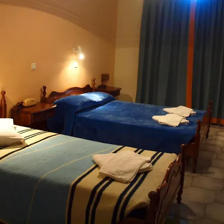 Hotel Albatros Fira (Santorini)