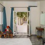 Albatros Fira (Santorini)