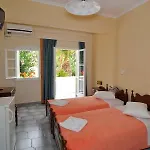Albatros Hotel Fira (Santorini)