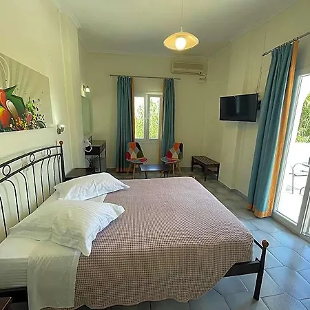 Albatros 4* Fira (Santorini)