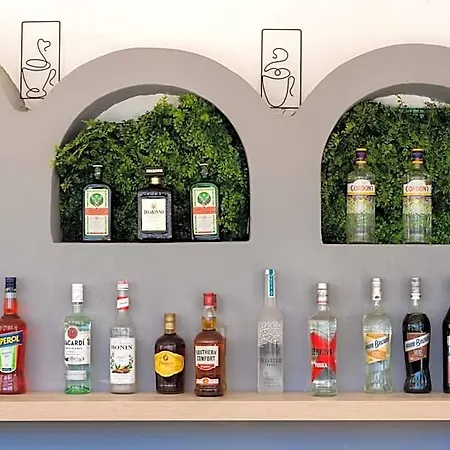 Albatros 4* Fira (Santorini)