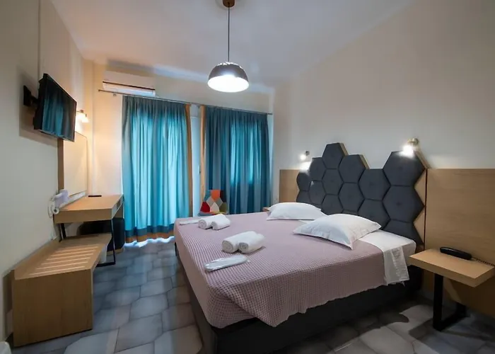 Hotel Albatros Fira (Santorini)