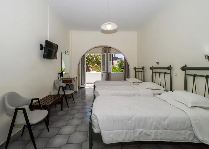 Albatros 4* Fira (Santorini)