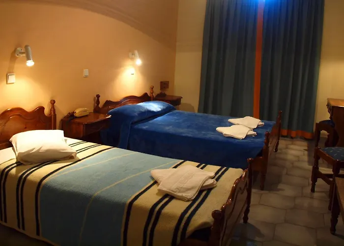 Hotell Albatros Fira (Santorini)