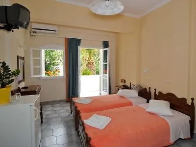 Albatros Hotel Fira (Santorini)