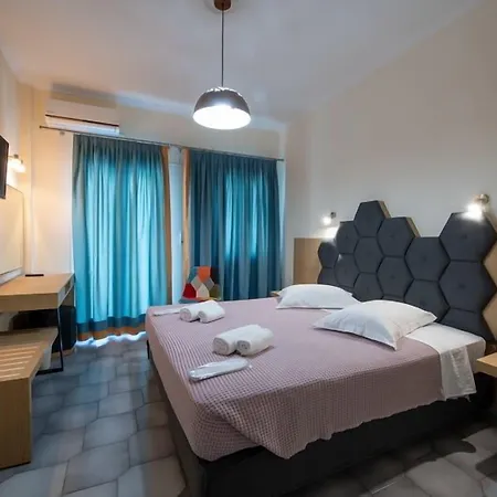 Hotell Albatros Fira (Santorini)